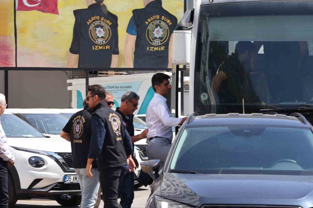 İzmir'de Elektrik Akımına Kapılan 2 Kişinin Ölümüyle İlgili Davada İlk Duruşma Yapıldı