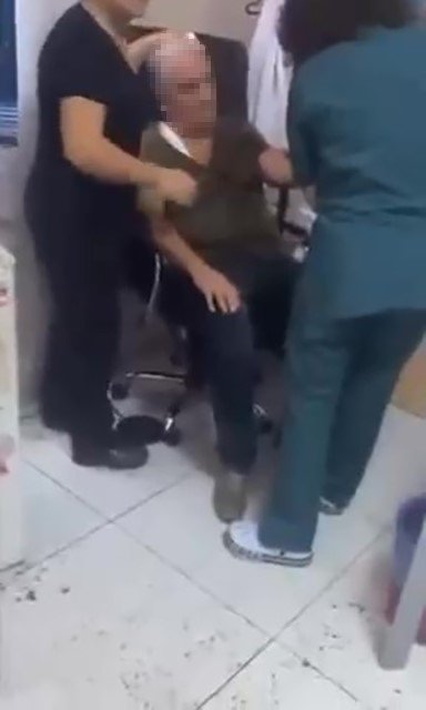 Doktora Saldırı: Elektrikli Çaydanlıkla Öldüresiye Dövüldü