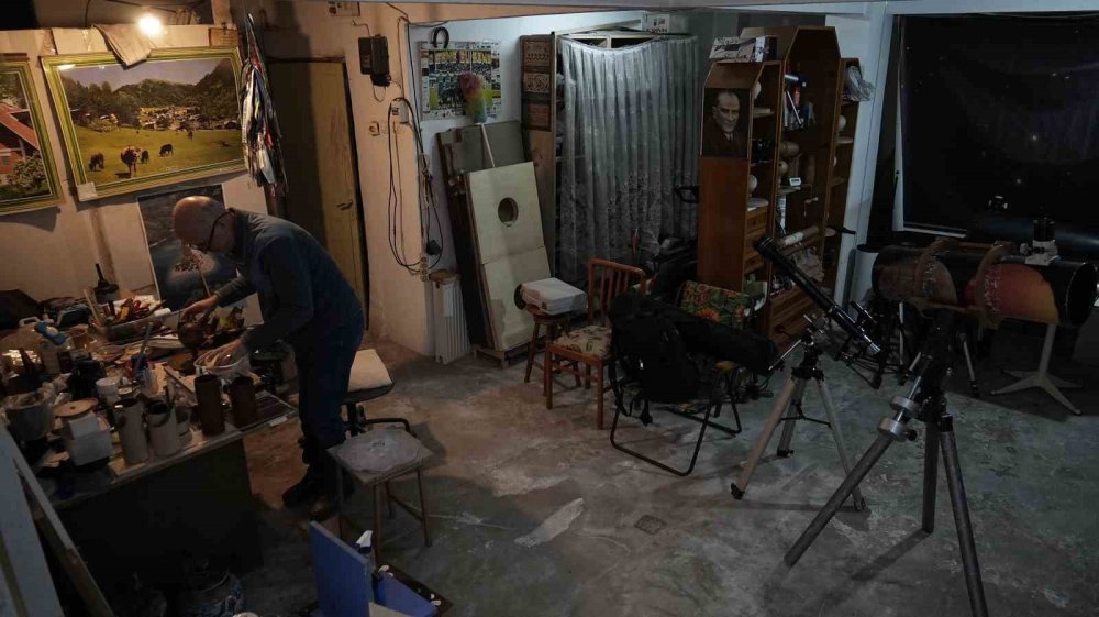 Kendi imkanlarıyla yaptığı teleskopla 'Süper Kanlı Ay' tutulmasını görüntüledi