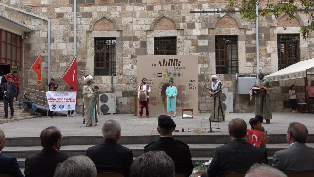 Konya’da Ahilik Coşkusu: Yılın Ahisi ve Kalfasına Görkemli Ödül Töreni