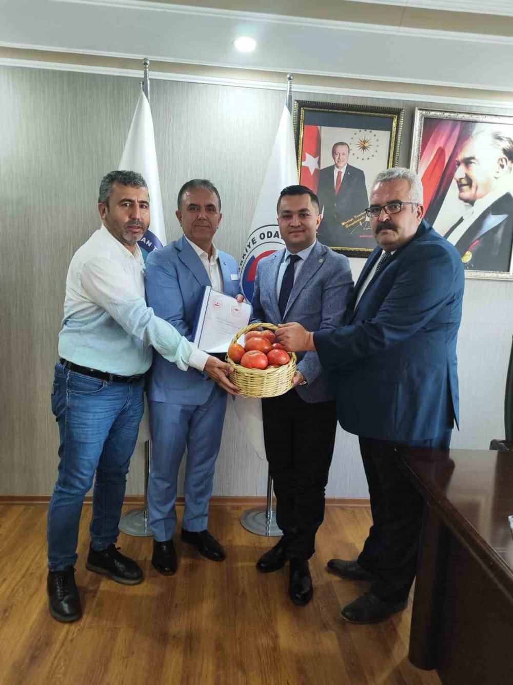 Kozan Ticaret Odası kolları sıvadı: Ceviz, üzüm, sumak ve domates tescillenecek