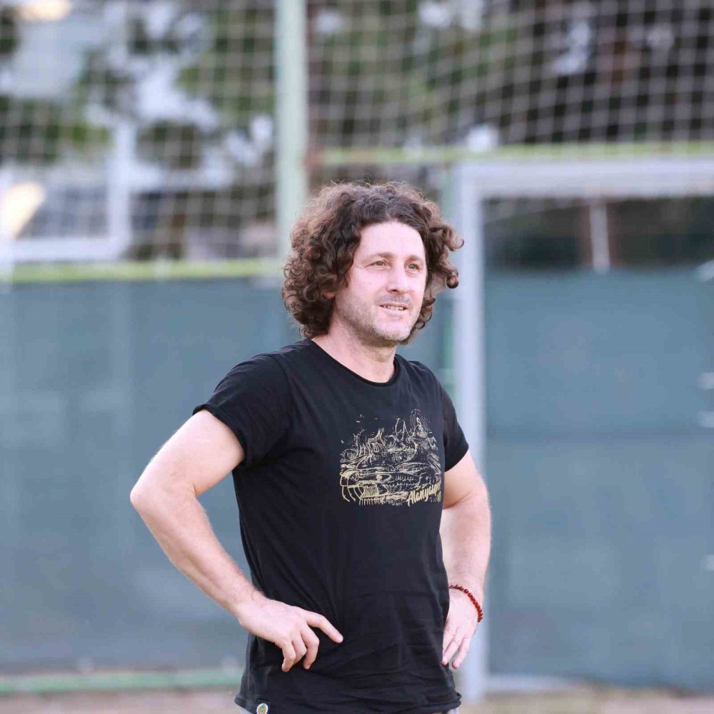 Alanyaspor İlhan Palut'un Fişini Çekmek İstiyor