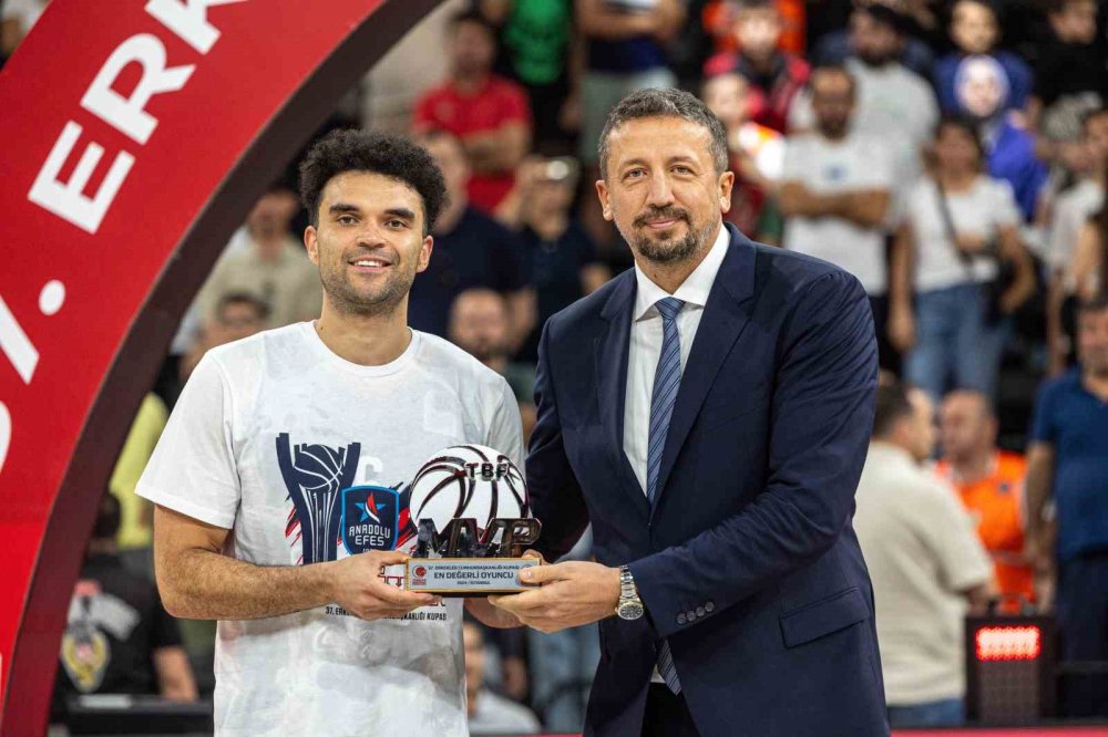 Cumhurbaşkanlığı Kupası’nda A. Efes şampiyonluğa ulaştı