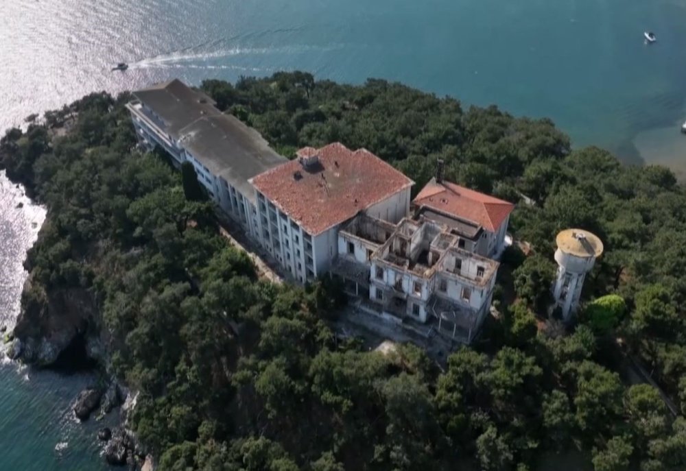 Türkiye'nin İlk Pandemi Hastanesi Kaderine Terk Edildi: Heybeliada Sanatoryumu Ne Olacak?