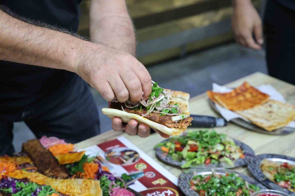 Adana kebabına limon sıkılır mı? Ustası son noktayı koydu