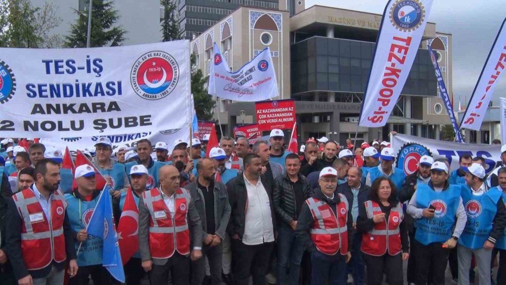 Hazine ve Maliye Bakanlığı önünde 'Zordayız, geçinemiyoruz' eylemi