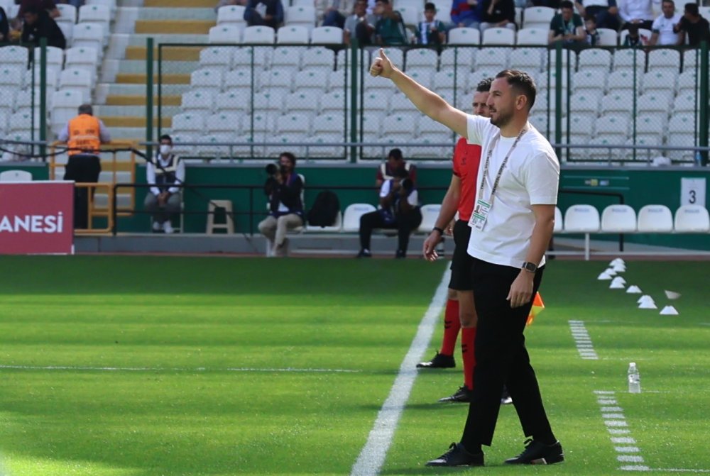 Konyaspor, Eyüpspor'u 90+7'de Geçti