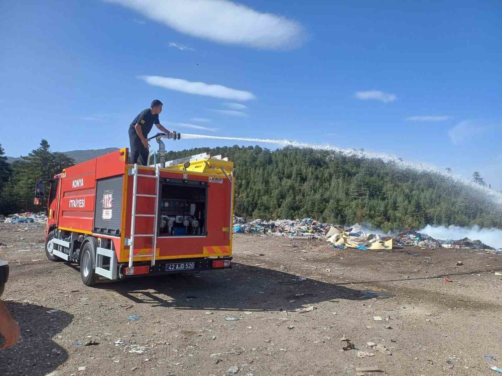 Beyşehir’de çöp toplama merkezinde yangın çıktı