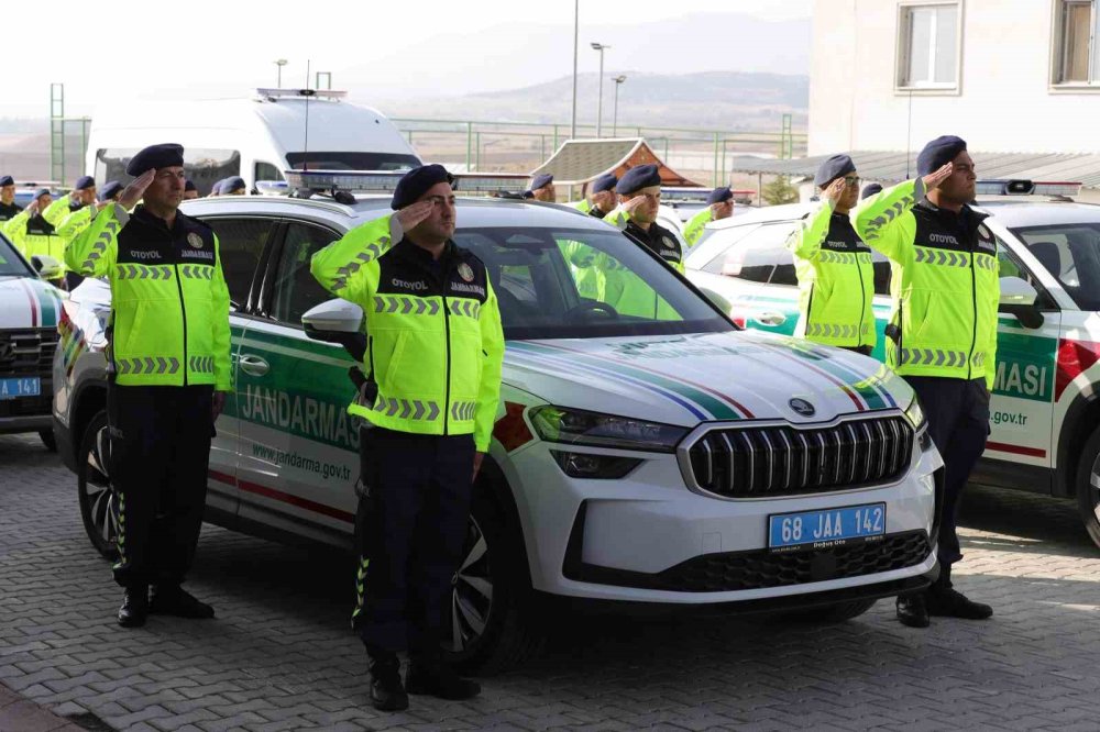 Otoyolların denetimi Jandarmaya devredildi