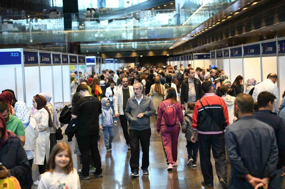 Konya Kitap Günleri 1 Milyondan Fazla Kitap ve Özel Etkinliklerle 11. Kez Kapılarını Açtı