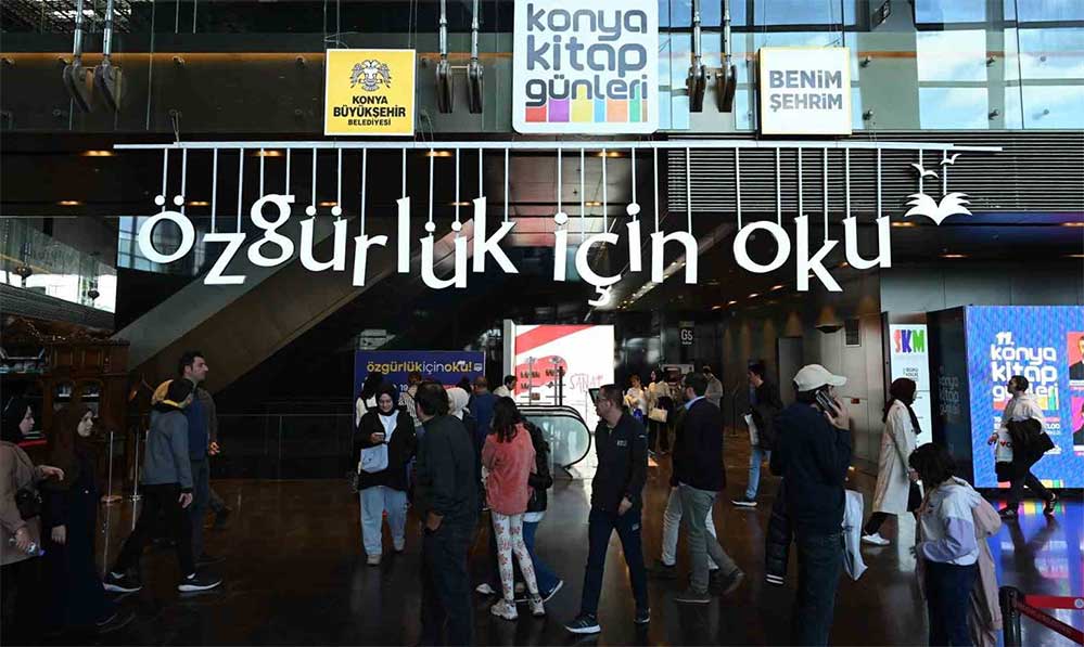 konya-kitap-gunleri-2.jpg