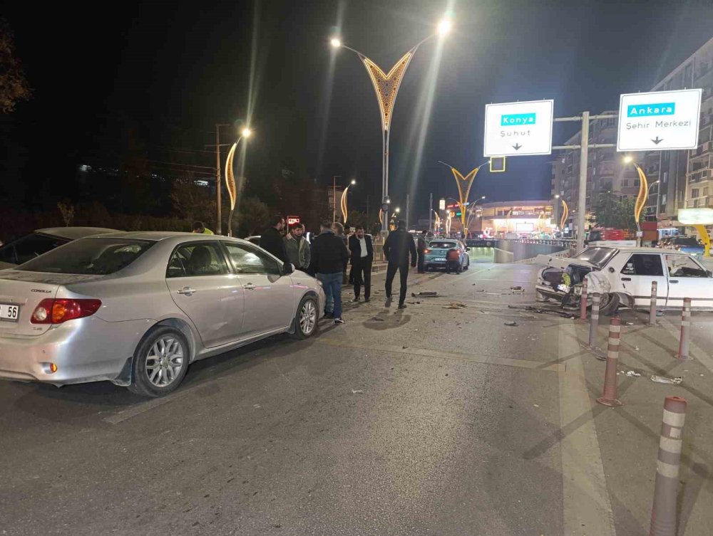 Direksiyon hakimiyetini kaybeden sürücü ortalığı savaş alanına çevirdi