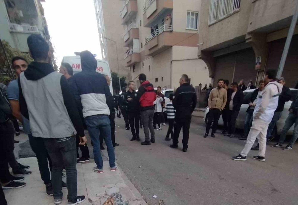 Katilinden koşarak kaçmaya çalıştığı anlar kamerada