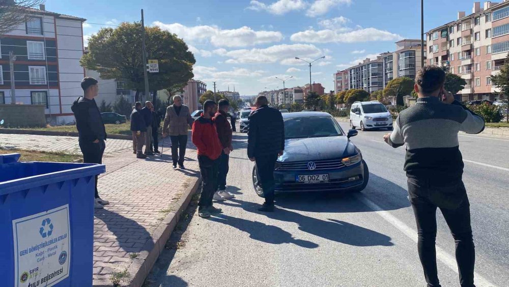 Otomobilin çarptığı kadın hastanede hayatını kaybetti