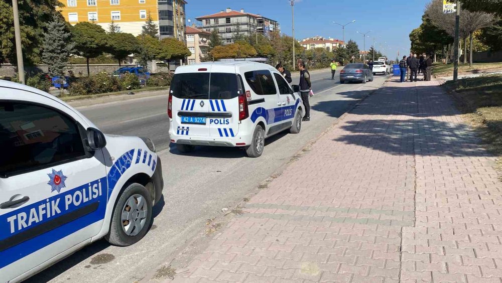 Otomobilin çarptığı kadın hastanede hayatını kaybetti