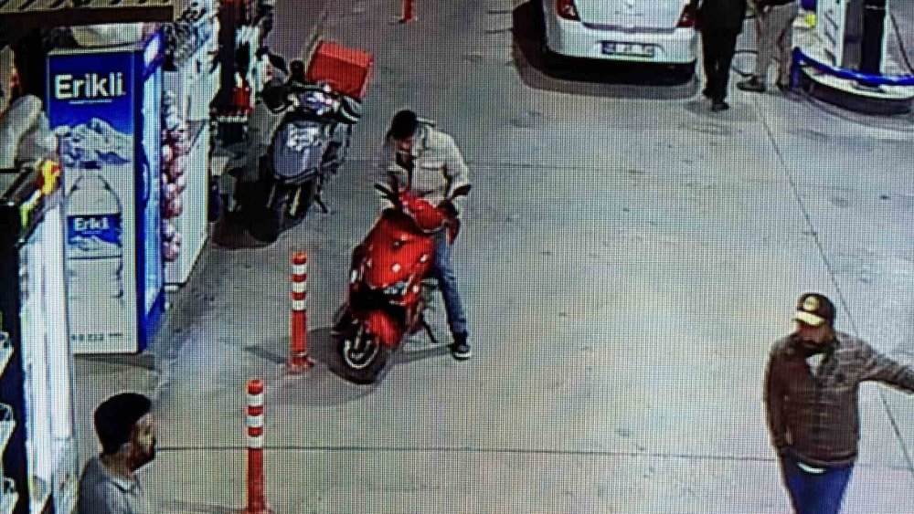 Kaskla girdiği marketten Dubai çikolatası çaldı