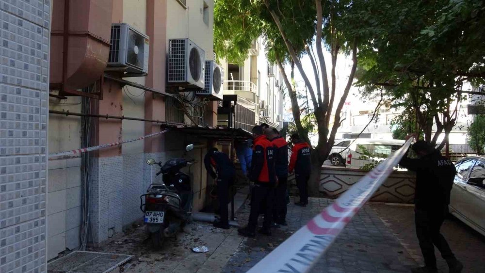 Bir faciada Antalya'dan: Gaz sıkışması bomba gibi patladı