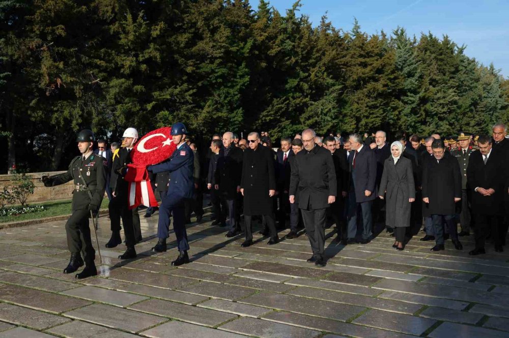 Devlet erkanı Ata’nın huzurunda