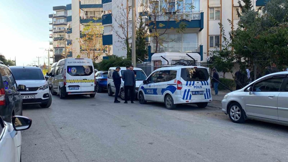 İzmir'den sonra bir kötü haber de Antalya'dan: 3 kardeş evde ölü bulundu