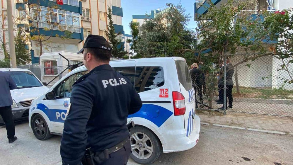 İzmir'den sonra bir kötü haber de Antalya'dan: 3 kardeş evde ölü bulundu