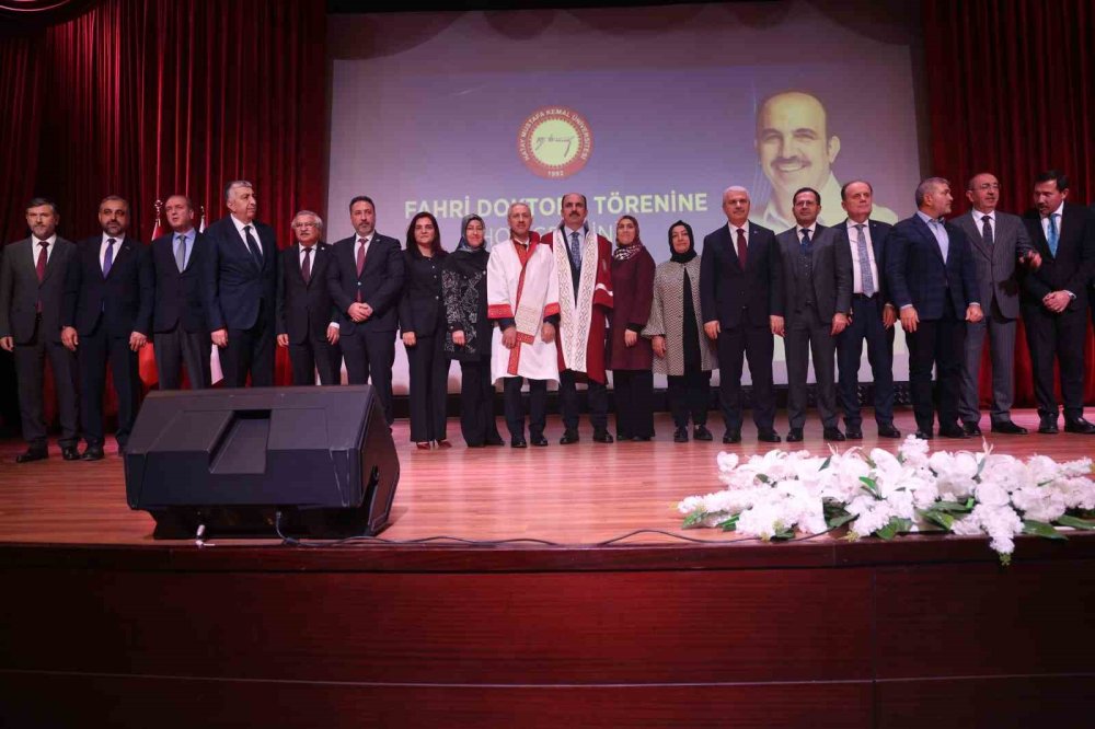 Hatay’ın Yeniden İnşasına Öncülük Eden Başkan Altay’a Fahri Doktora Unvanı