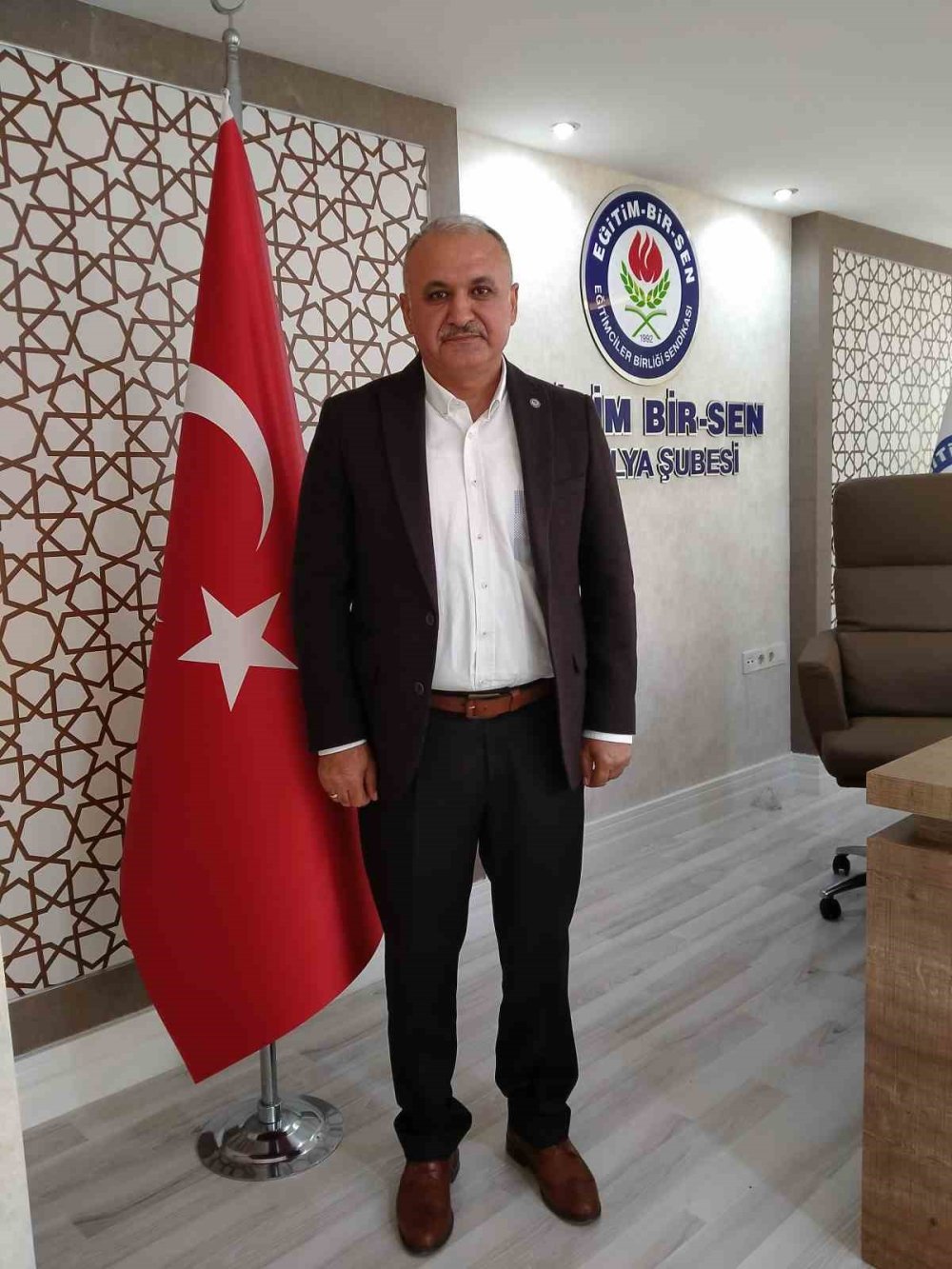 Memurlar için Vergi Düzenlemesi Talebi: Vergi Dilimi Yüzde 15'te Sabitlenmeli