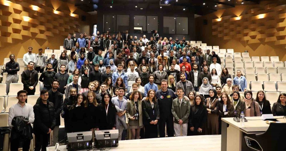 Türkiye'nin İlk Temel Eğitim Uçağı HÜRKUŞ'un Hikayesi NEÜ'de Anlatıldı