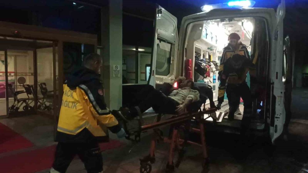 Cadde ortasında silahlı saldırı kamerada