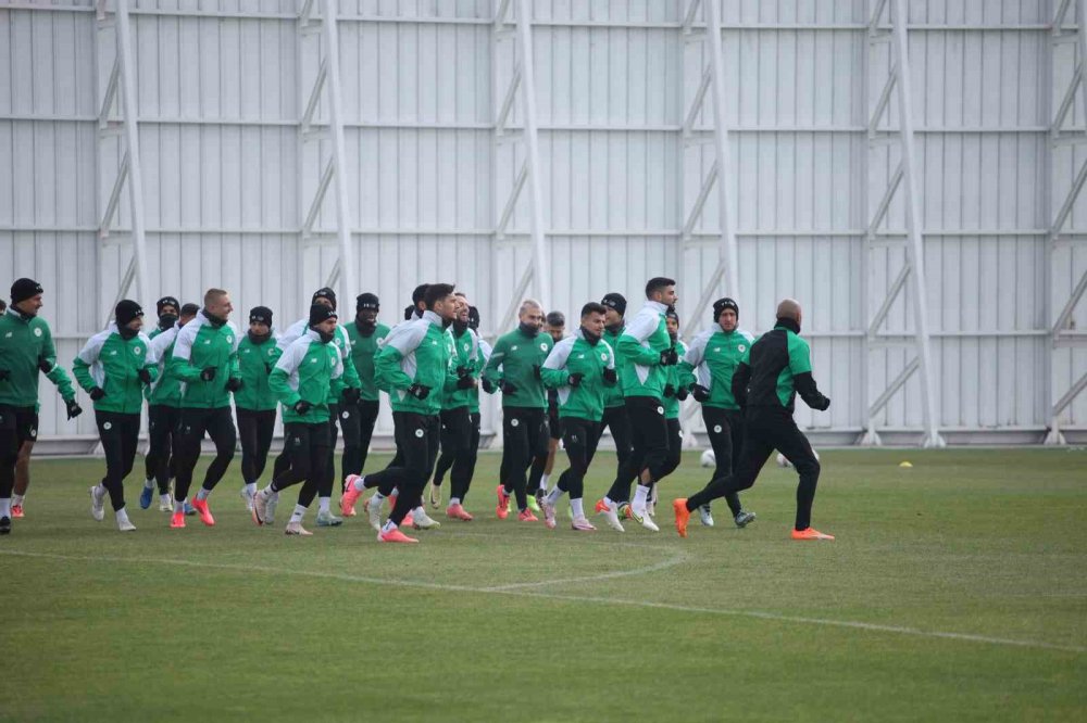 Konyaspor Adana'dan moralli dönmek istiyor