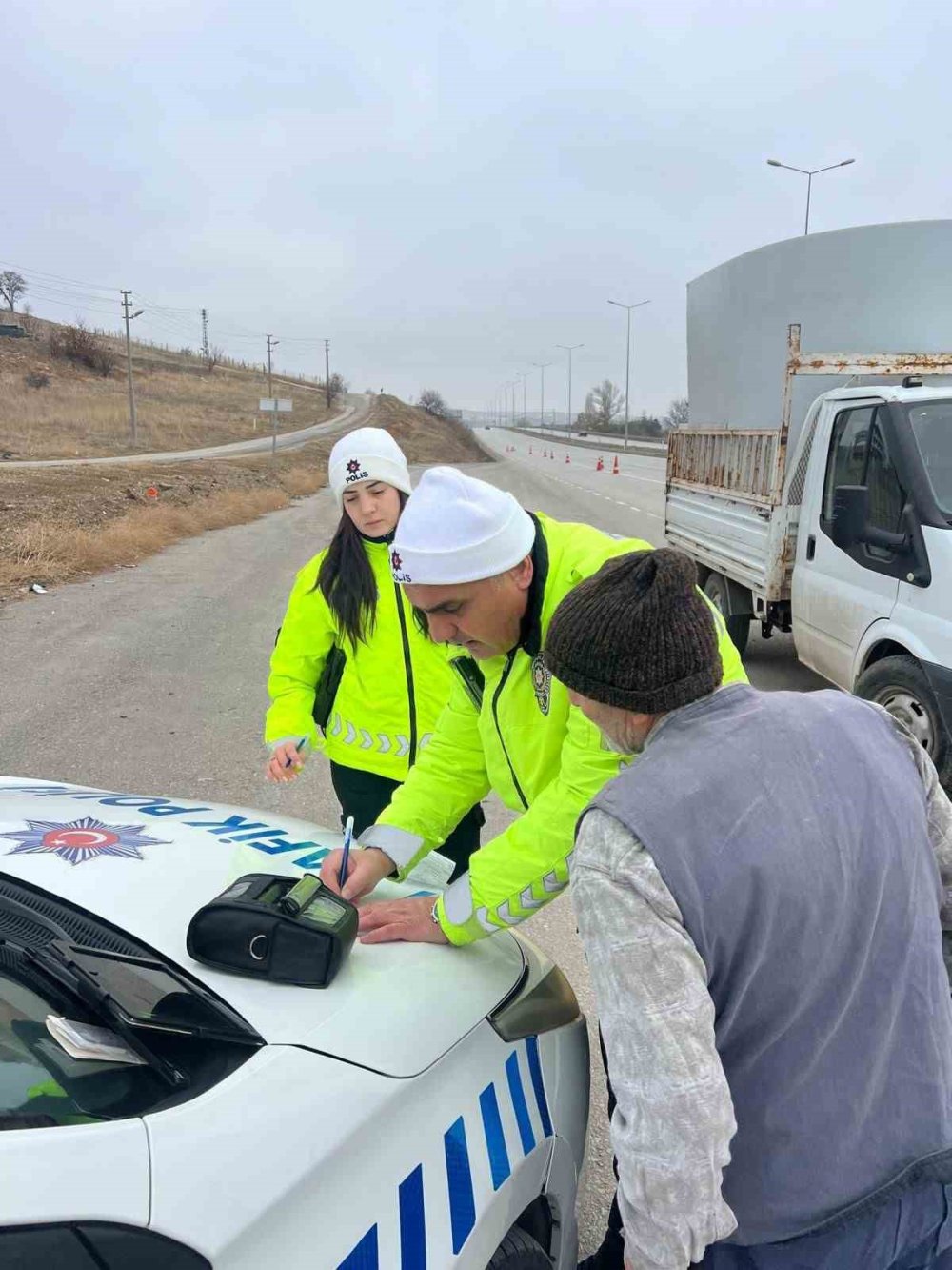 Ticari araçlara kış lastiği denetimi başladı
