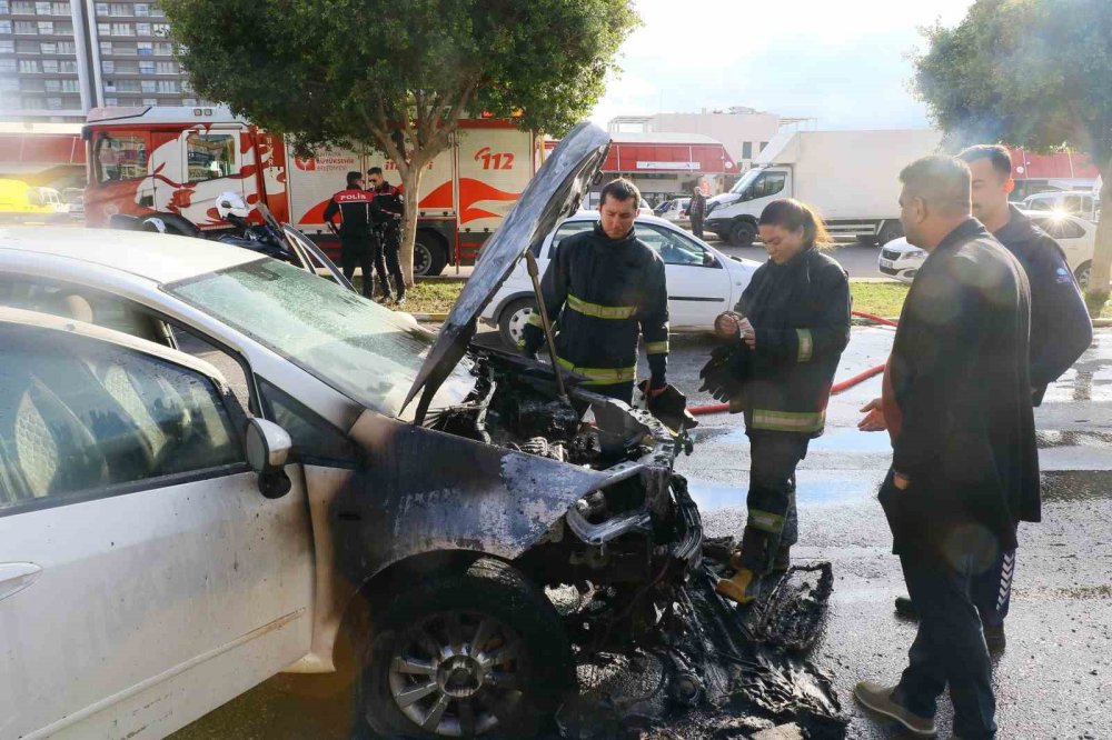 Sanayiden çıktı, 1 kilometre sonra alev aldı