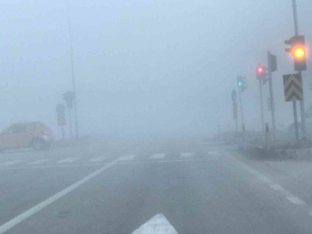 Konya'da yoğun sis etkili oluyor