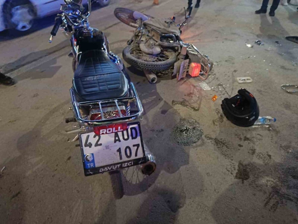 Konya’da çarpışan motosiklet sürücüleri yaralandı
