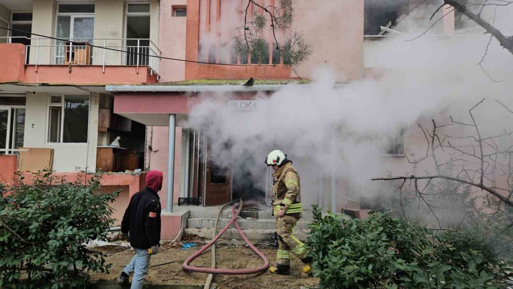 Sigarasını söndürmeden attı, kazan dairesinde yangın çıktı
