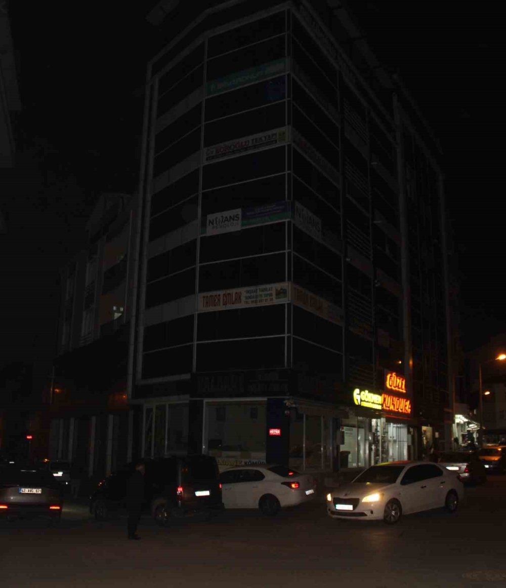 15 yaşındaki çocuk, mermer kırılınca 4. kattan düştü