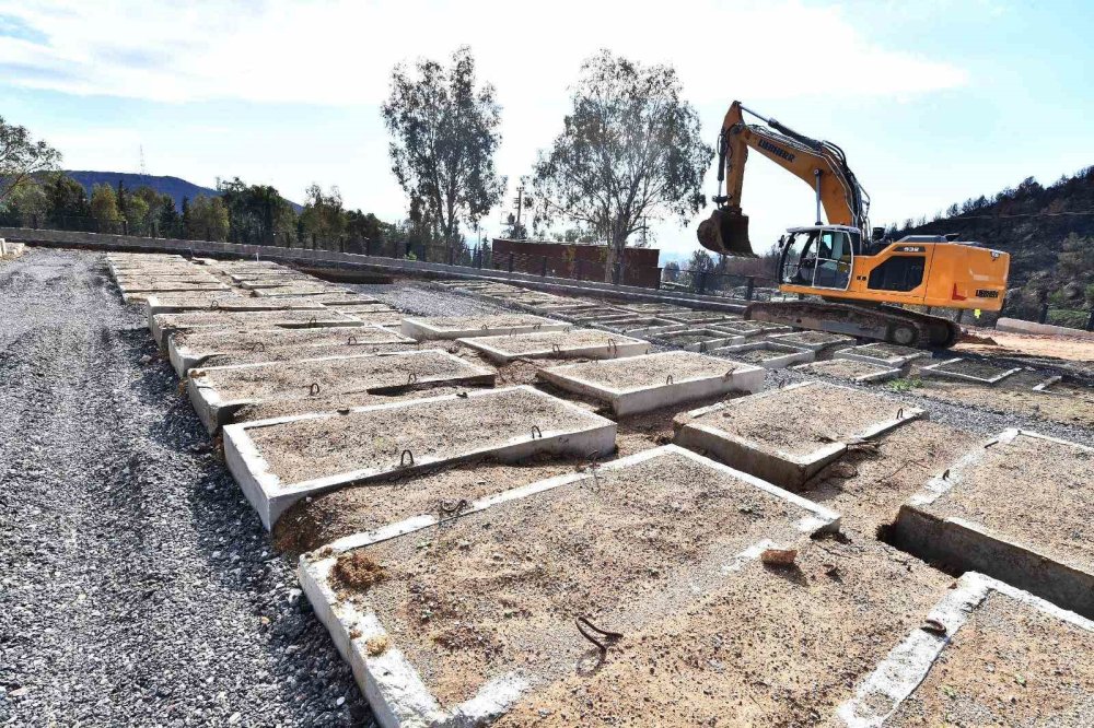 Yer kalmayınca çift katlı mezarlık dönemi de başladı