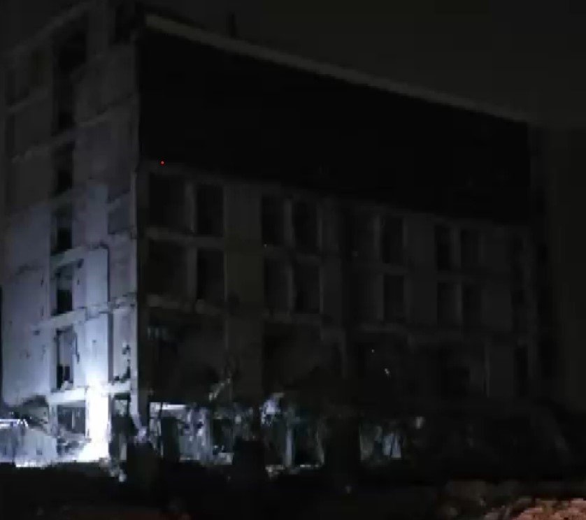 Hatay'da yıkım işlemleri hala sürüyor