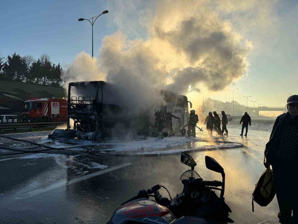 Yolcu otobüsünde can pazarı: 25 kişi ölümden döndü