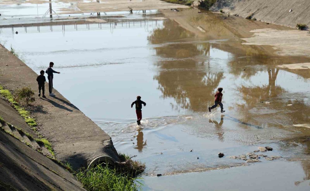 ’Adana’nın Venedik’iydi: Ganj Nehri’ne döndü