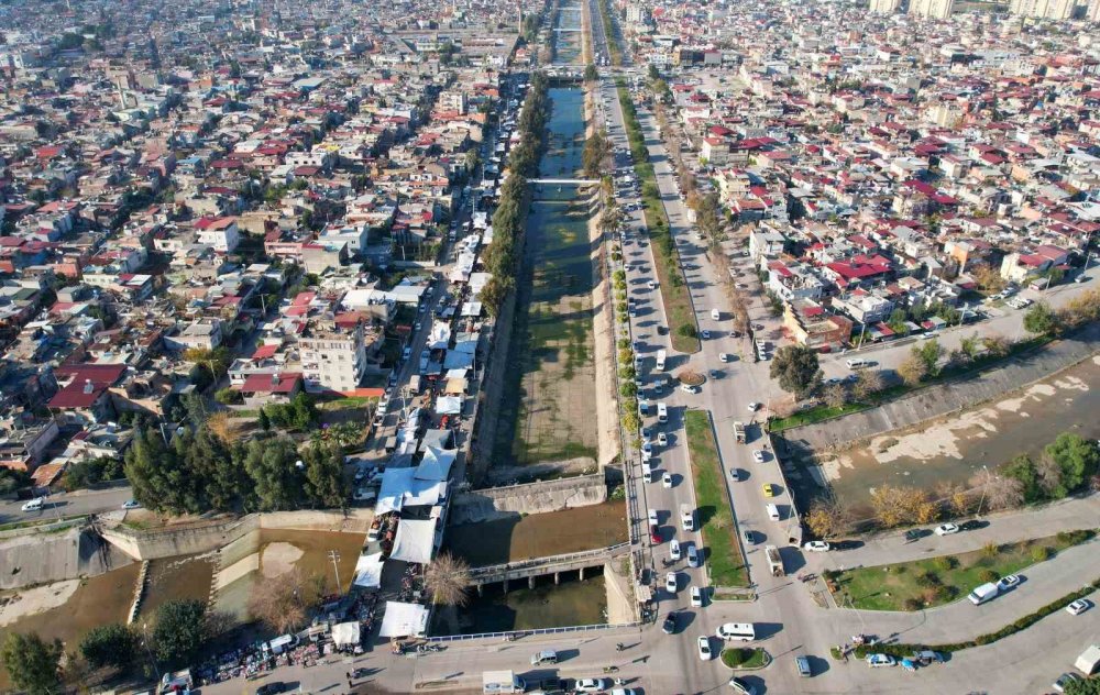 ’Adana’nın Venedik’iydi: Ganj Nehri’ne döndü