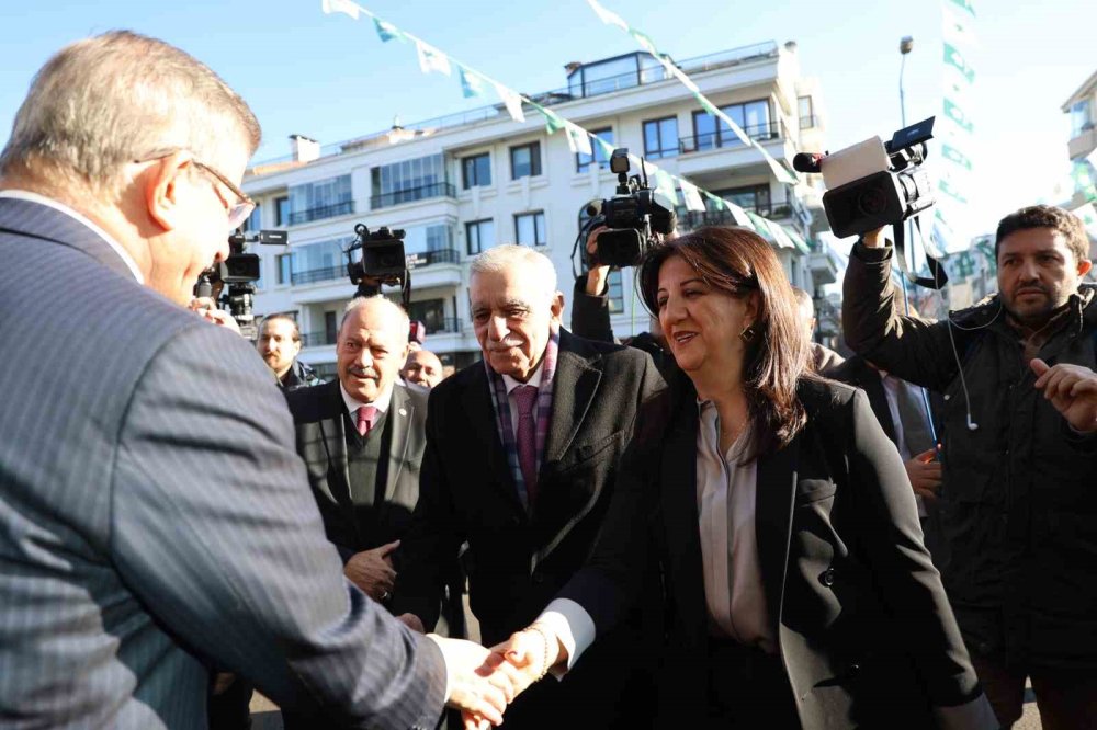 DEM Parti İmralı Heyeti, Ahmet Davutoğlu ile görüştü