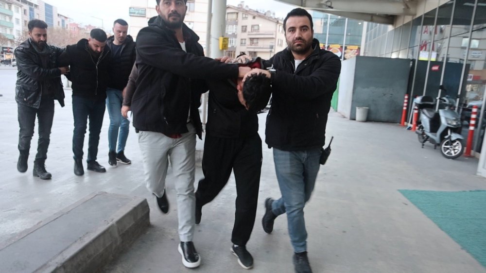 Karatay'da Molotoflu Saldırı: Sebebi Pes Dedirtti