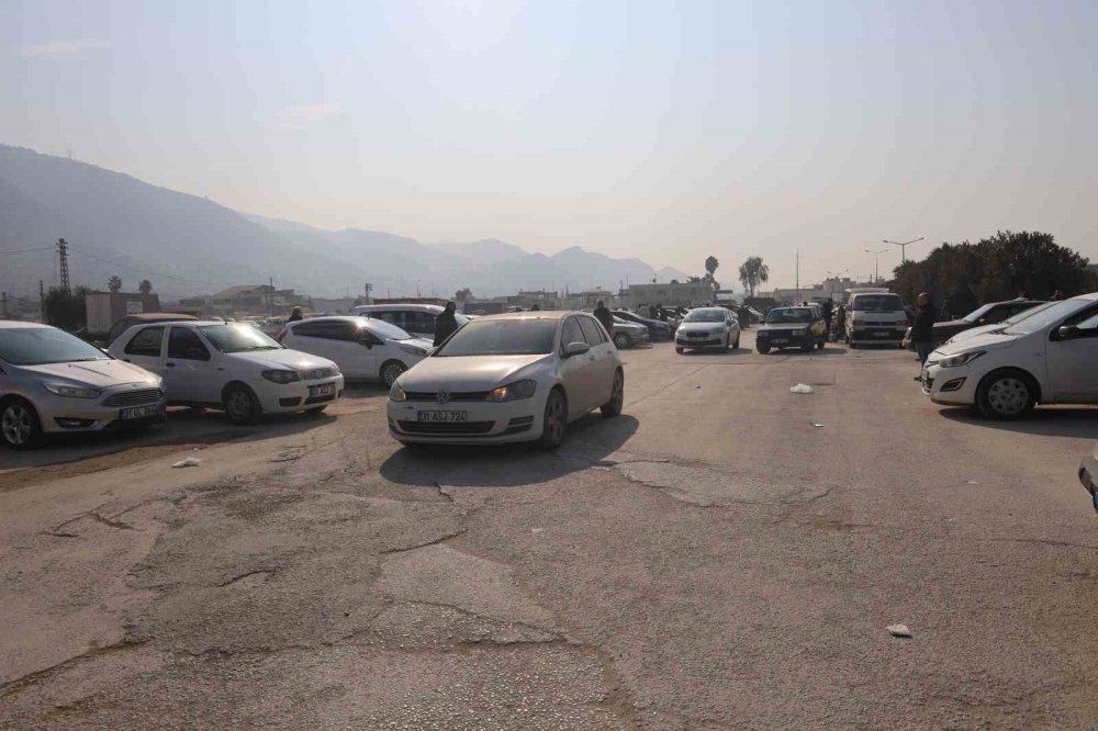 Suriyeliler araç piyasasında fiyatları düşürdü