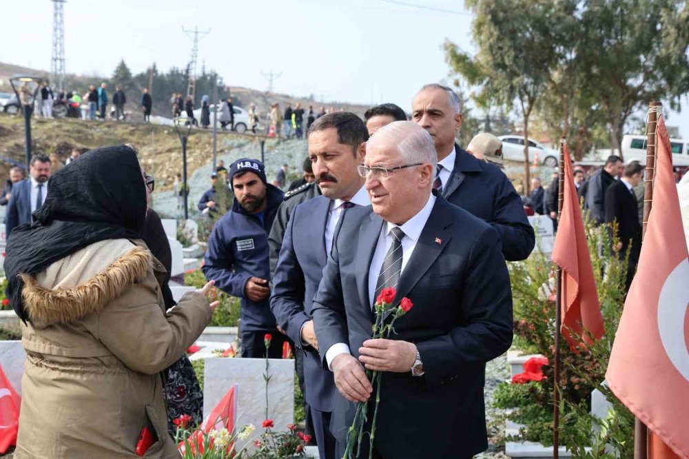 Bakanlar Hatay’da Deprem Şehitliğinde