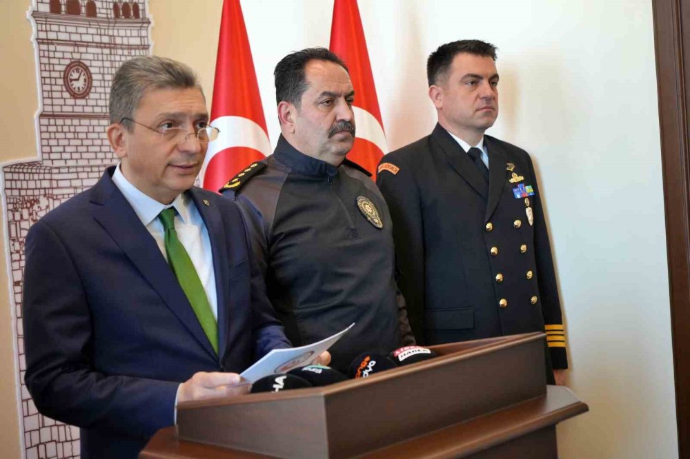 Vali duyurdu: Antalya’ya sokak yasak