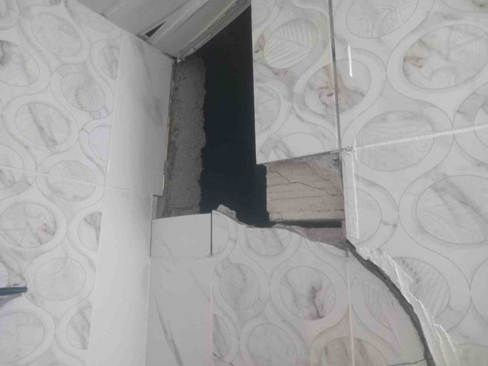 Antalya yıkılıyor! Depremler binaları çatlattı