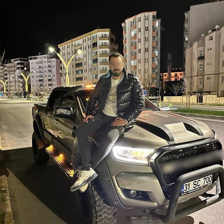 Düğün hazırlığı yaparken kefen giydi