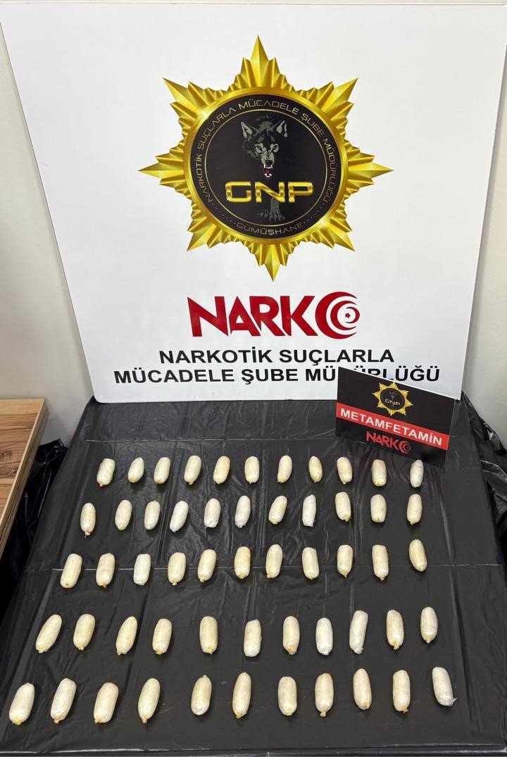 Yuttuğu kapsülleri bağırsaklarından çıkardılar