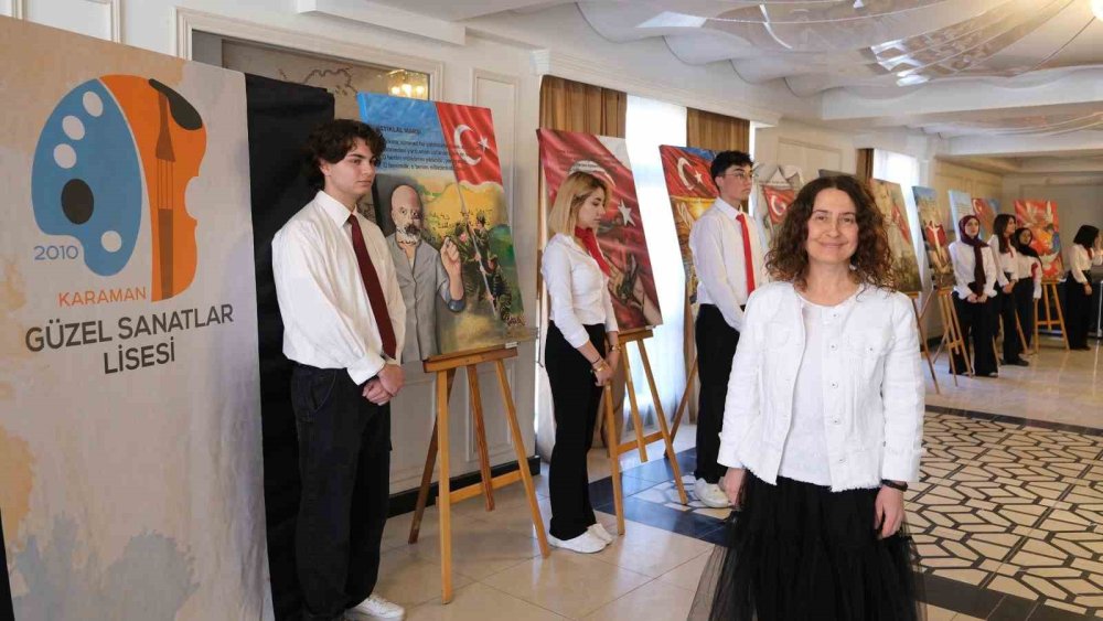 Karaman Güzel Sanatlar Lisesi öğrencileri İstiklal Marşı'nı tuvale yansıttı