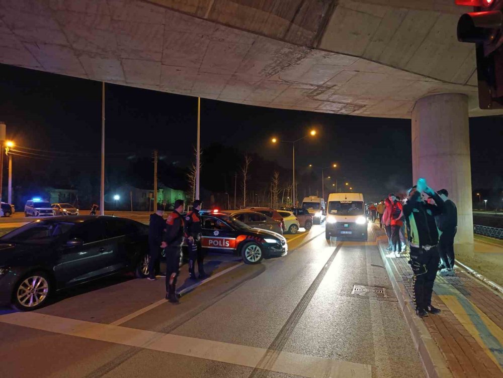 Geride ayakkabıları kaldı! Ticari çıldırmış olmalı